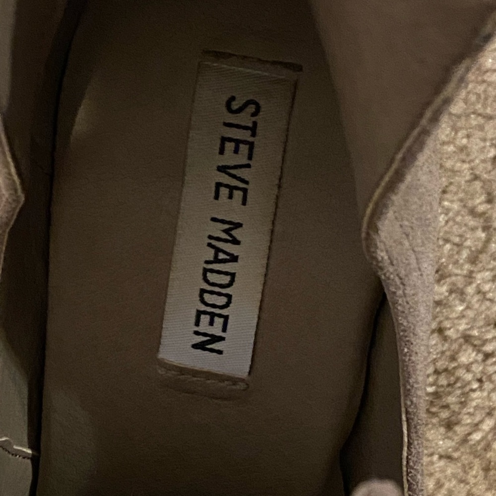 Steve Madden Booties. Barely Worn And In Great Sh… - image 4